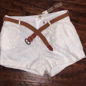 NWT Large YA lace shorts